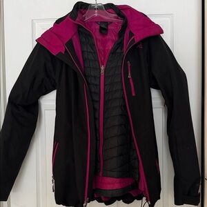 The North Face Women's Black and Magenta Ski Jacket
